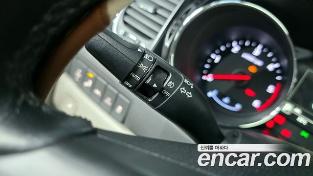 Kia Canival 2018 — photo 17