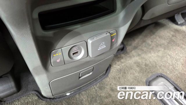 Kia Canival 2018 — photo 18