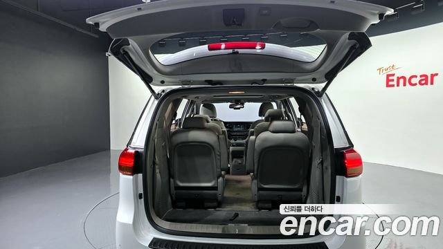 Kia Canival 2018 — photo 20