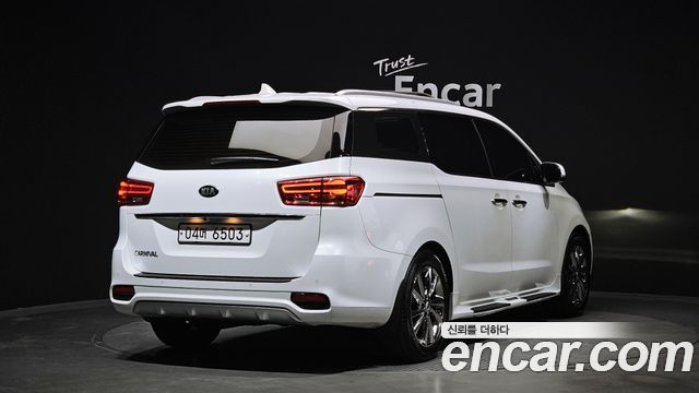Kia Canival 2019 — photo 2