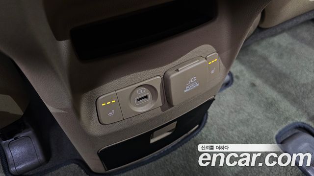 Kia Canival 2019 — photo 18