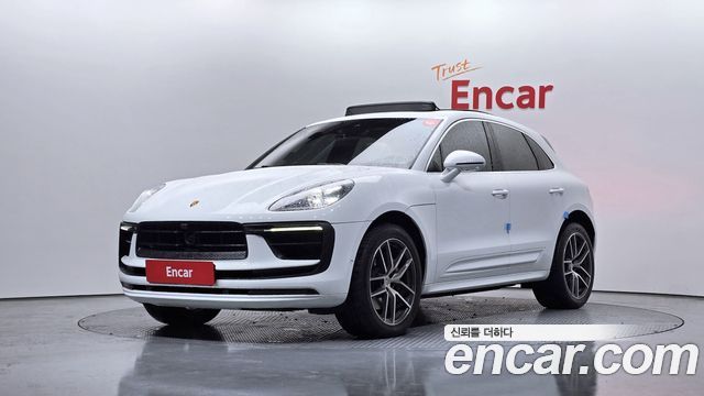 Porsche Macan 2022 — photo 1