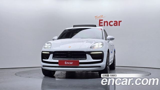 Porsche Macan 2022 — photo 3