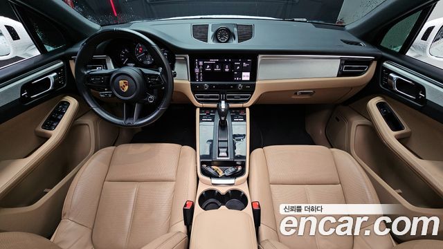 Porsche Macan 2022 — photo 7