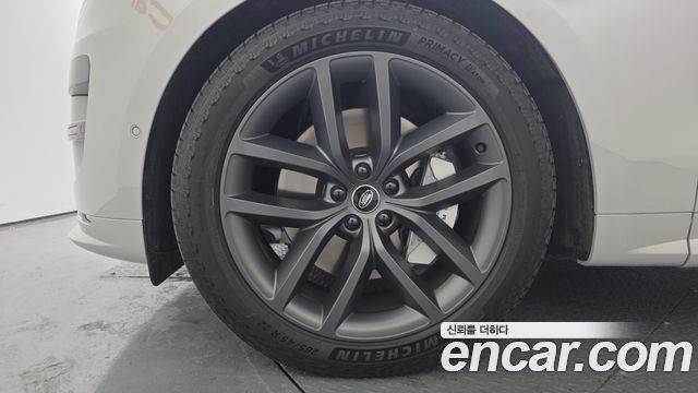 Land Rover Range Rover Sport 2025 — photo 9