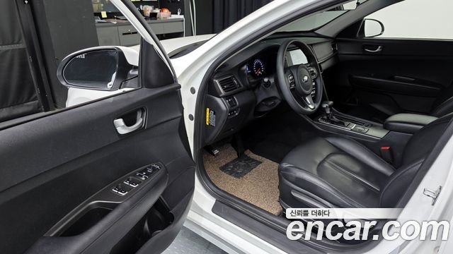 Kia K5 2018 — photo 10
