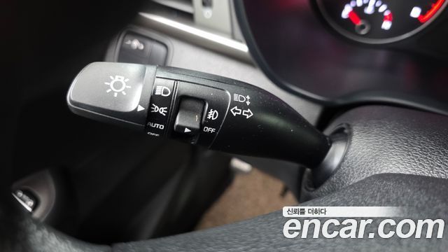Kia K5 2018 — photo 12