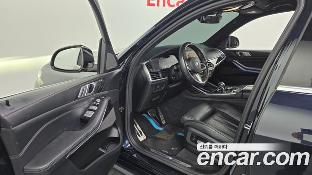 BMW X7 2020 — photo 10