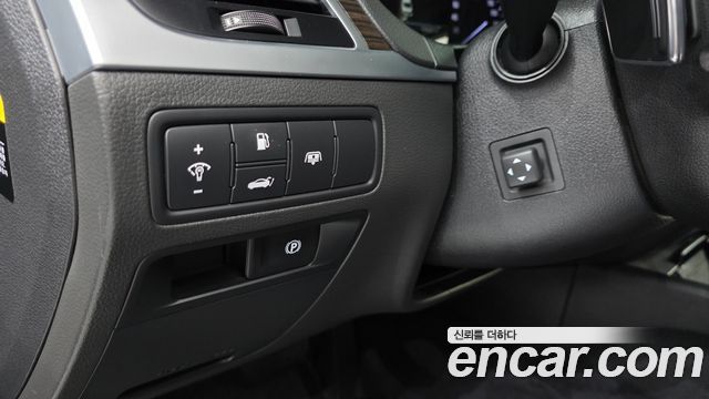 Genesis G80 2017 — photo 12