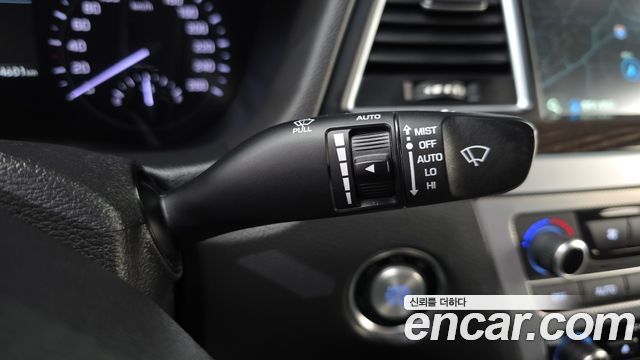 Genesis G80 2017 — photo 13