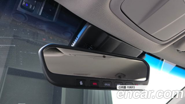 Genesis G80 2017 — photo 16