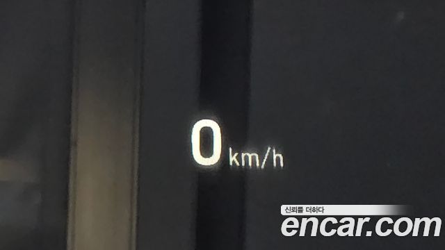 Genesis G80 2017 — photo 18