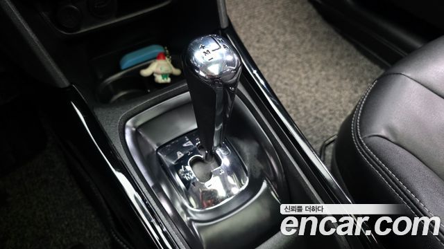 Peugeot 2008 2015 — photo 9
