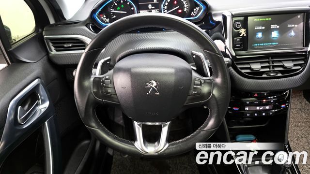 Peugeot 2008 2015 — photo 13