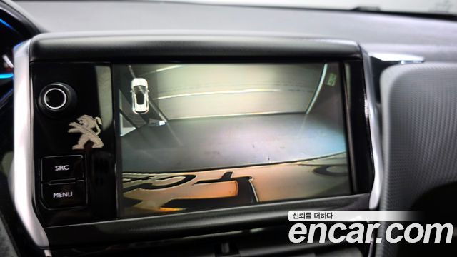 Peugeot 2008 2015 — photo 15