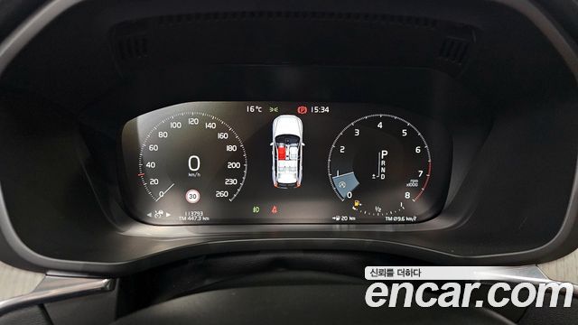 Volvo XC60 2018 — photo 8