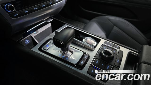 Genesis G80 2019 — photo 9