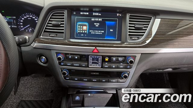 Genesis G80 2019 — photo 14
