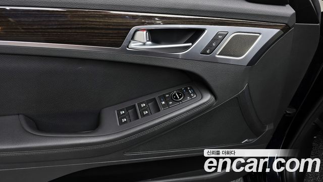 Genesis G80 2019 — photo 17