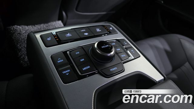 Genesis G80 2019 — photo 18