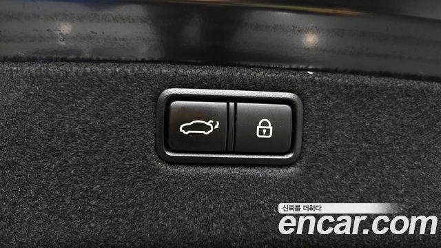 Genesis G80 2019 — photo 20