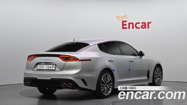 Kia Stinger 2018 — photo 2