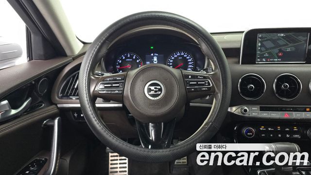 Kia Stinger 2018 — photo 13