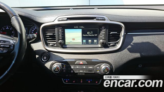 Kia Sorento 2015 — photo 14