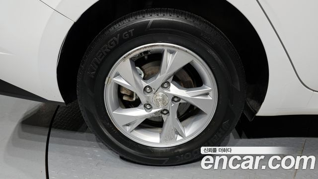 Hyundai AVANTE 2021 — photo 5