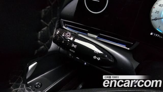 Hyundai AVANTE 2021 — photo 16
