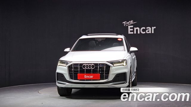 Audi Q7 2021 — photo 3