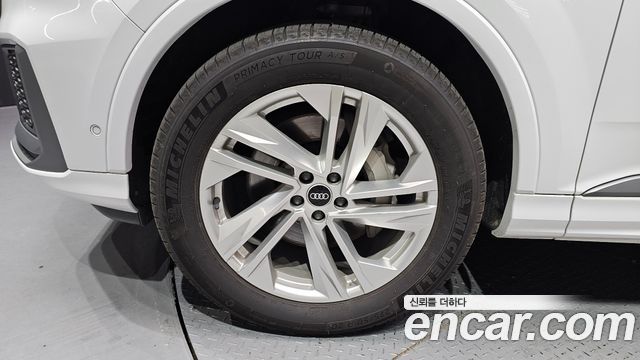 Audi Q7 2021 — photo 5
