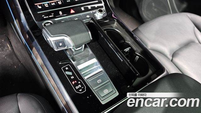Audi Q7 2021 — photo 9