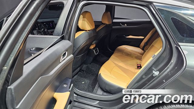 Kia K5 2022 — photo 12