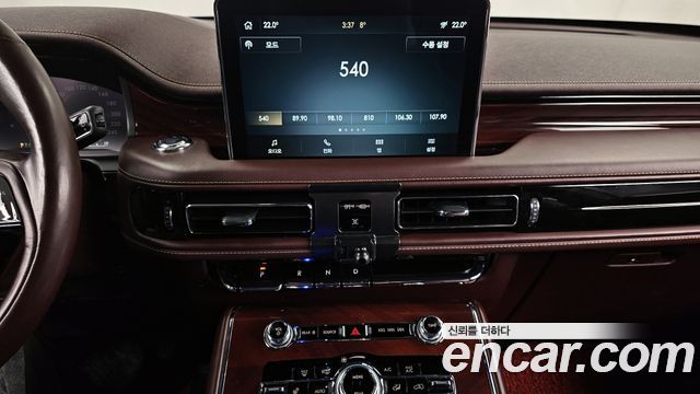 Lincoln Aviator 2021 — photo 14