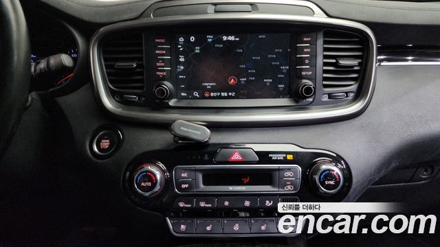 Kia Sorento 2019 — photo 16