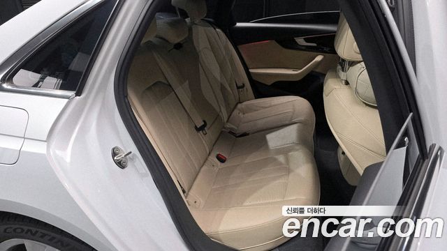 Audi A4 2022 — photo 12
