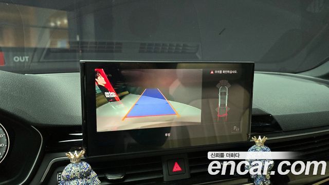 Audi A4 2022 — photo 14