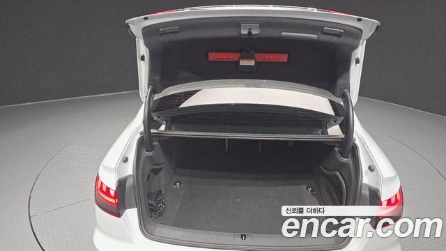 Audi A4 2022 — photo 20