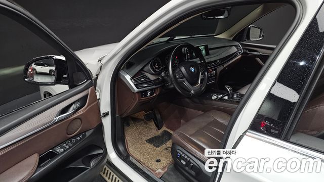 BMW X5 2017 — photo 11
