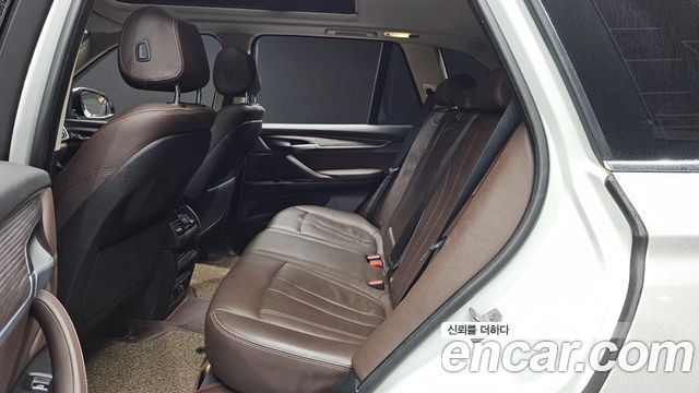 BMW X5 2017 — photo 12
