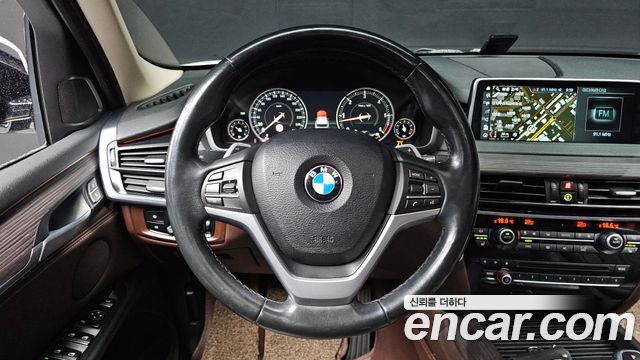 BMW X5 2017 — photo 13