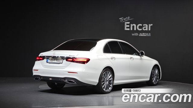 Mercedes-Benz E-Class 2021 — photo 2
