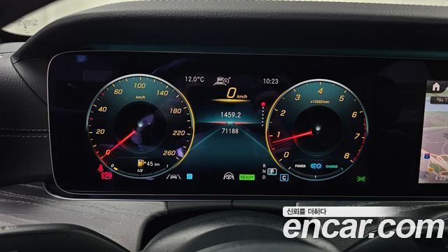 Mercedes-Benz E-Class 2021 — photo 8