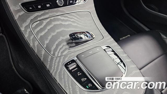 Mercedes-Benz E-Class 2021 — photo 9