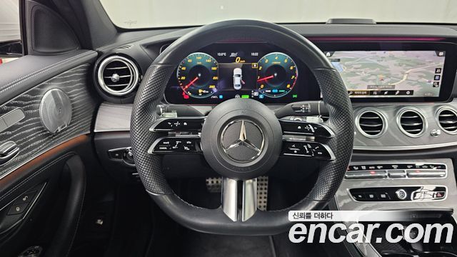 Mercedes-Benz E-Class 2021 — photo 13