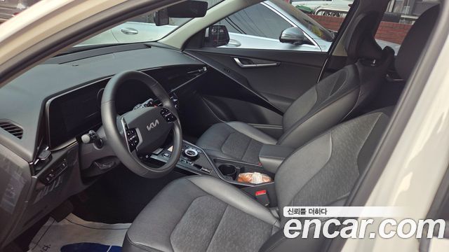 Kia Niro 2024 — photo 9