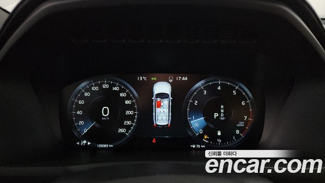 Volvo XC90 2022 — photo 8