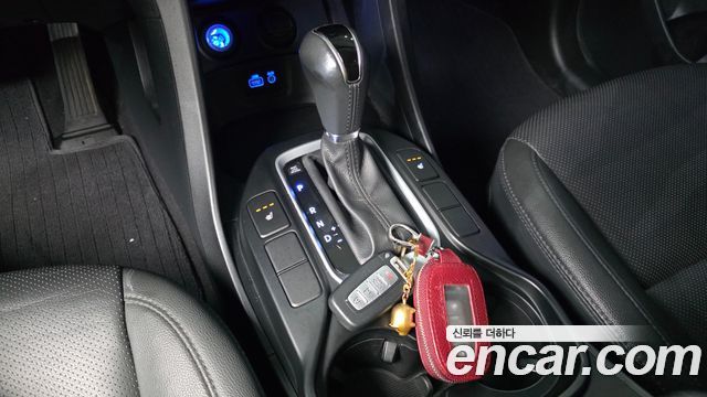 Hyundai Santafe 2016 — photo 9