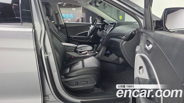 Hyundai Santafe 2016 — photo 11